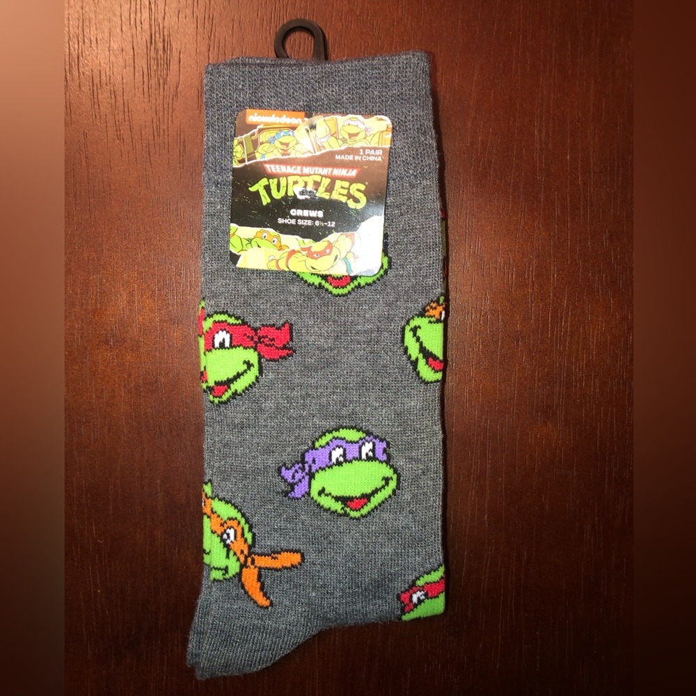 TEENAGE MUTANT NINJA TURTLES NOVELTY CREW SOCKS NWT MEN’S SHOE SIZE 6.5-12